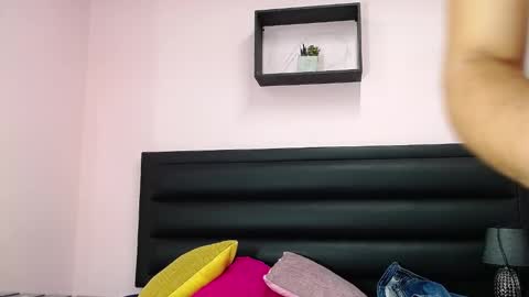 Snapshot of diiego_xxx chatting on February 12, 5:05 pm diiego_xxx online show from February 12, 5:05 pm