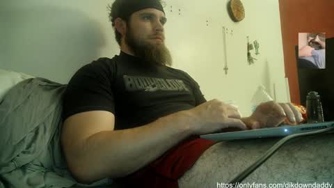 Snapshot of dikdowndaddy chatting on February 4, 10:21 am Daddy online show from February 4, 10:21 am