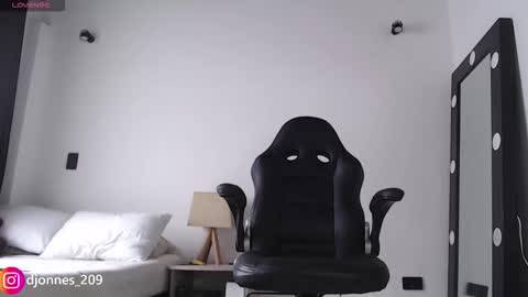 DilanJonnes online show from March 23, 6:58 pm