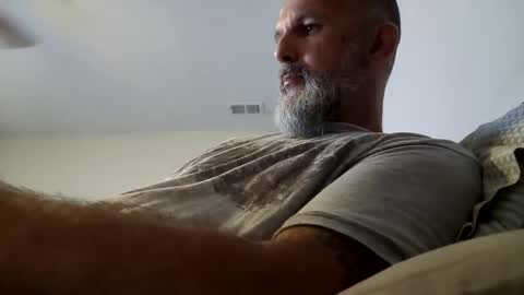 dilligentg81 online show from September 24, 12:43 am