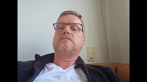 dirkkie1975 online show from March 28, 2:50 pm