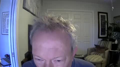 Snapshot of dirkpitt223 chatting on January 4, 3:39 pm DirtkPitt Fun guy working online show from January 4, 3:39 pm