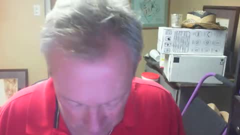 Snapshot of dirkpitt223 chatting on December 17, 2:01 am DirtkPitt Fun guy working online show from December 17, 2:01 am