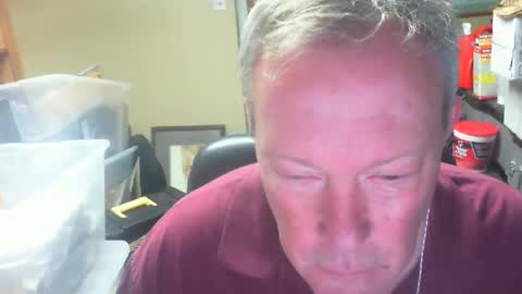Snapshot of dirkpitt223 chatting on December 8, 4:39 pm DirtkPitt Fun guy working online show from December 8, 4:39 pm