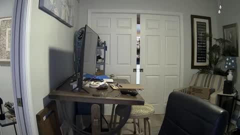 Snapshot of dirkpitt223 chatting on January 18, 2:40 am DirtkPitt Fun guy working online show from January 18, 2:40 am