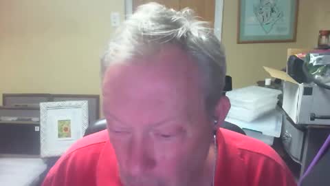 Snapshot of dirkpitt223 chatting on December 24, 6:55 am DirtkPitt Fun guy working online show from December 24, 6:55 am