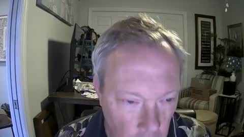 Snapshot of dirkpitt223 chatting on January 11, 8:21 pm DirtkPitt Fun guy working online show from January 11, 8:21 pm