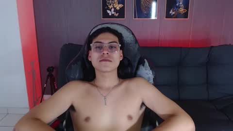 dirty model online show from February 19, 7:10 pm