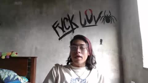 dirty model online show from April 8, 10:29 pm