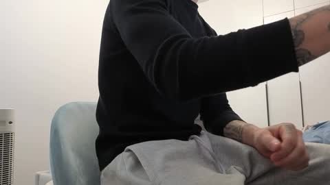 Snapshot of dirtyprettyboi chatting on October 2, 8:51 am buy tokens with link online show from October 2, 8:51 am