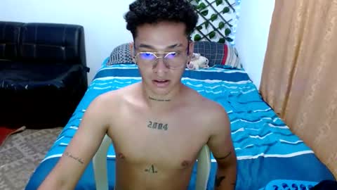 dirtyslimlatin online show from April 23, 10:23 pm