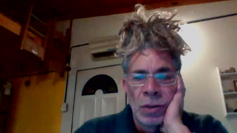 discretopasivo online show from August 4, 1:11 am