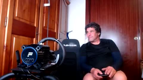 divitimido online show from December 4, 12:50 am