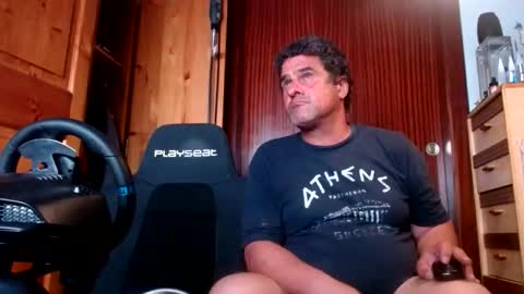 Snapshot of divitimido chatting on October 14, 1:45 am divitimido online show from October 14, 1:45 am