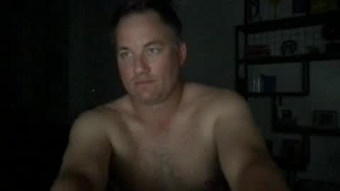 Snapshot of djswpyv chatting on September 10, 2:32 am TriflinYoBitch online show from September 10, 2:32 am