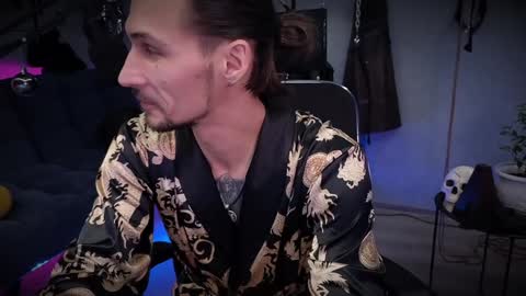 Silverhand online show from December 9, 5:29 am