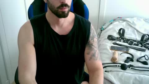 DominatedTitan online show from May 16, 7:38 am