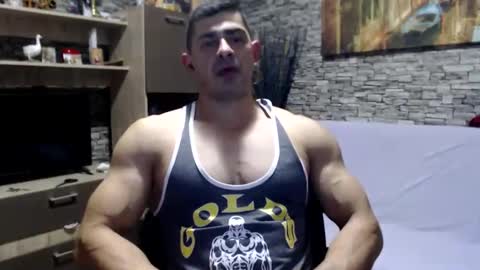 Snapshot of dominatemuscle chatting on December 7, 7:43 pm Kevin online show from December 7, 7:43 pm