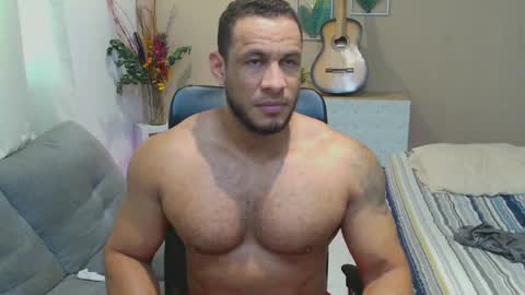 dominic_hulk1 online show from September 29, 4:14 pm