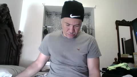 luis online show from January 11, 3:05 pm