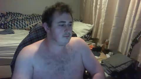 dominicb03 online show from December 17, 1:57 am