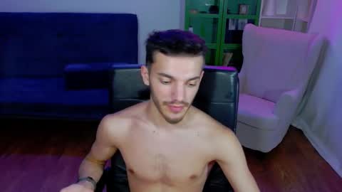 dominicvalente online show from November 1, 8:02 pm