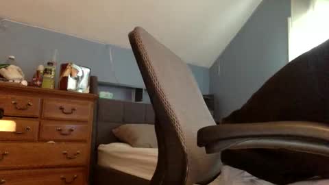 donutking42069 online show from February 20, 4:53 pm