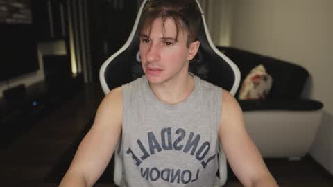 Dorian Reyes online show from January 15, 1:42 am