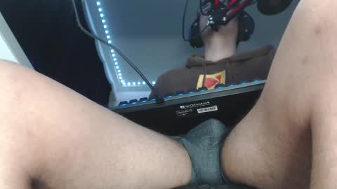 douglas_drake online show from November 30, 6:48 am