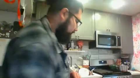 Dpenguino online show from November 17, 6:22 pm