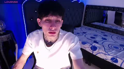 draco_collinsss online show from July 22, 3:42 am