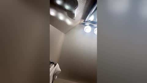 dre0524 online show from March 5, 1:46 am