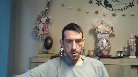 dreamguy38 online show from December 15, 8:00 am