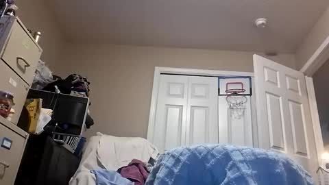 Snapshot of droc1824 chatting on October 23, 12:08 pm droc1824 online show from October 23, 12:08 pm