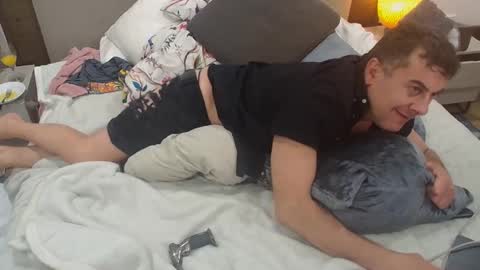 Dude online show from November 18, 1:15 pm