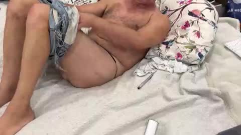 Dude online show from April 9, 7:20 pm