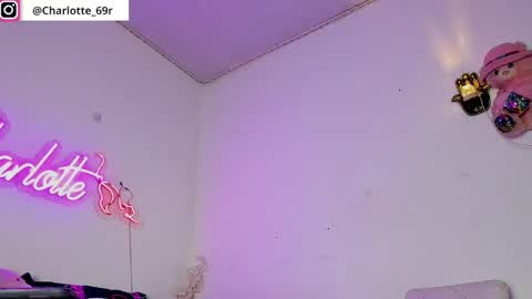 dulce_hot33 online show from June 4, 7:47 am