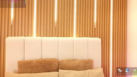 Dulcey online show from March 27, 5:44 am