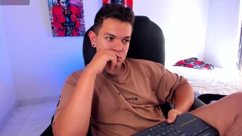 Snapshot of dunkan_kravitz chatting on October 7, 2:21 pm Dunkan Kravitz online show from October 7, 2:21 pm
