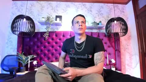 Dustin Sonne online show from March 17, 3:31 am