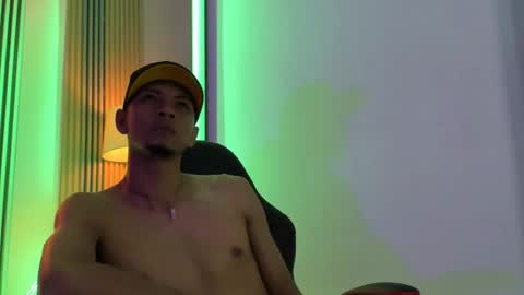 dustinandjordan online show from October 8, 9:02 am