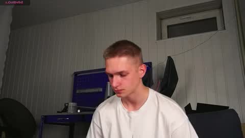 Dustyn online show from October 21, 4:32 pm