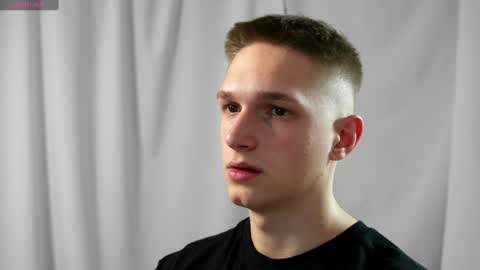 Dustyn online show from January 10, 2:13 pm