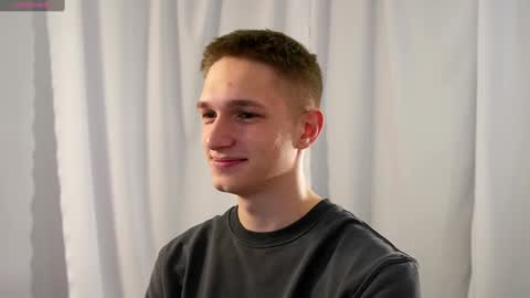 Dustyn online show from December 29, 4:08 pm