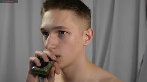 Dustyn online show from December 27, 12:29 am