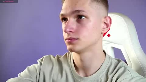 Dustyn online show from March 6, 6:37 pm