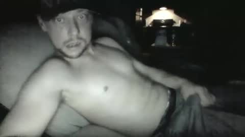 dwilly0210 online show from November 2, 9:35 am