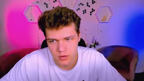 dylan_bold online show from November 11, 10:09 am