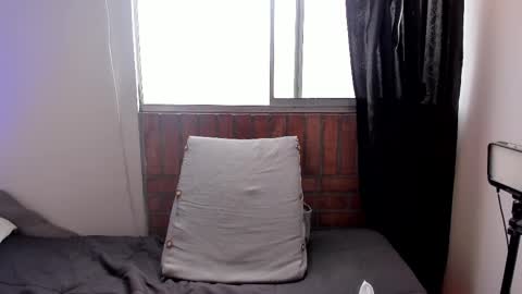 Snapshot of dylan_walton chatting on September 17, 1:12 pm Dylan online show from September 17, 1:12 pm
