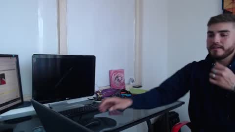 dylanhot10 online show from February 3, 8:03 pm